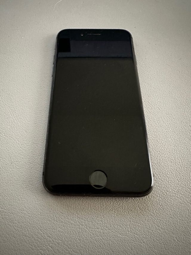 iPhone 8 64GB en excelente estado