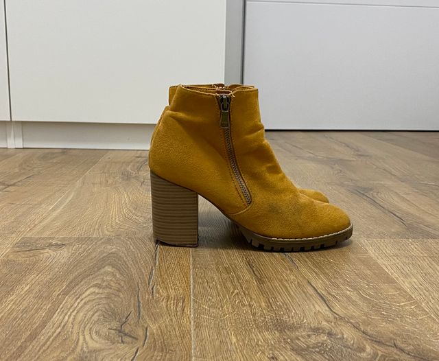 Botines Marypaz color mostaza