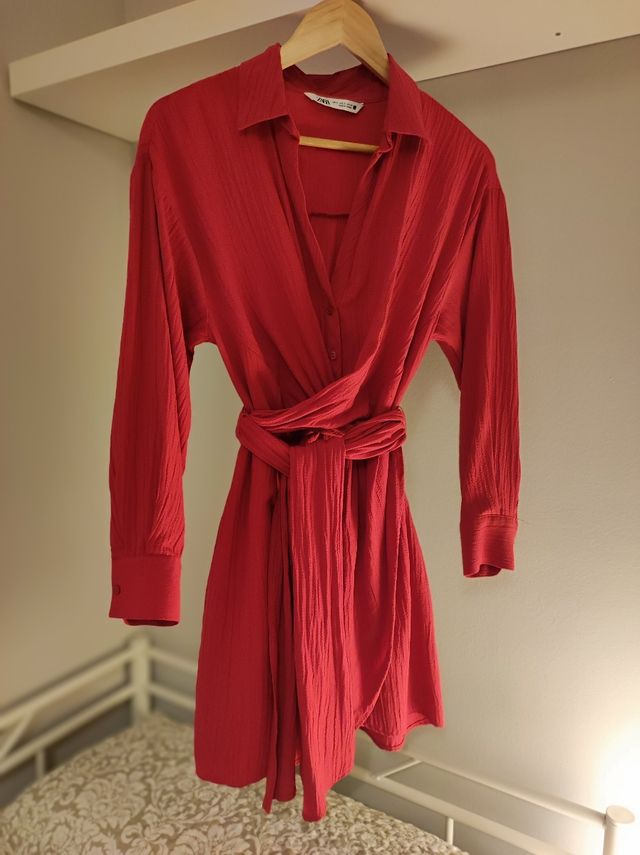 vestido camisero fucsia rubí