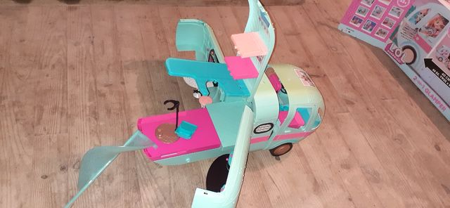 Carabana LOL SURPRISE!