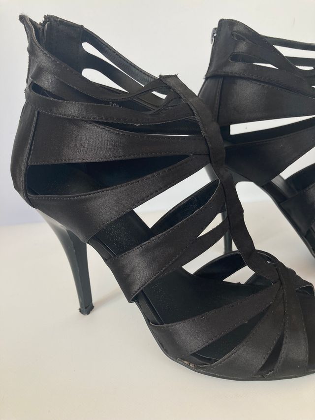 💫 SANDALIAS NEGRAS DE TACÓN ABOTINADAS 💫TALLA 40