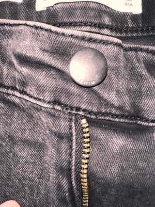 Pantalones vaqueros negros de Mango