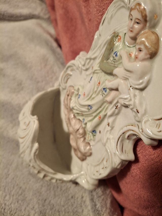 Pila de agua bendita