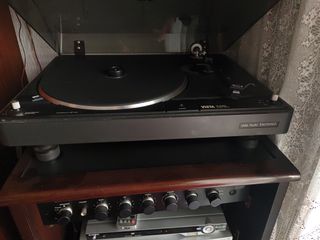 Tocadiscos y Amplificador Vieta