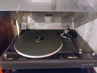 Tocadiscos y Amplificador Vieta