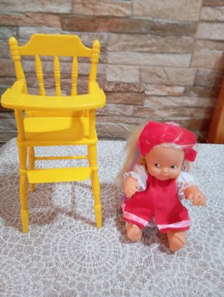 Barriguitas muñeca y trona