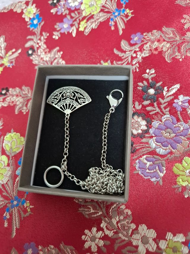 Broche cadena engancha abanico