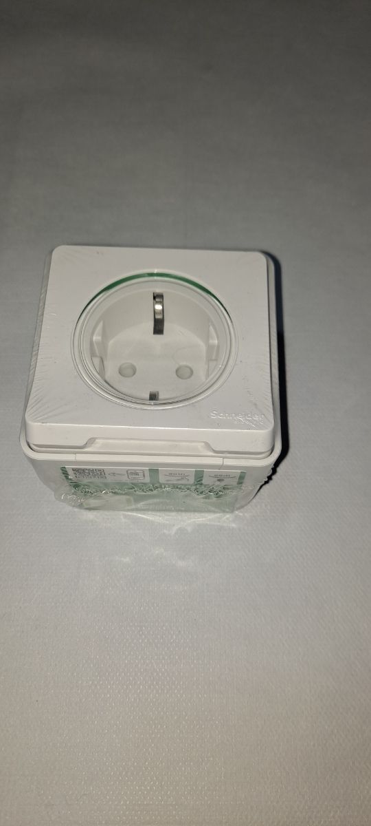 Toma de corriente con tierra