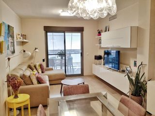 Muebles comedor lacados blancos
