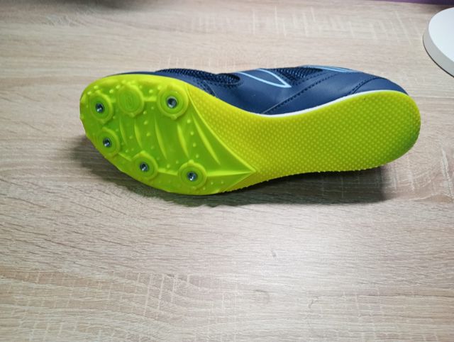 zapatillas clavos atletismo