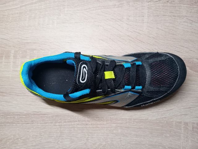 zapatillas clavos atletismo