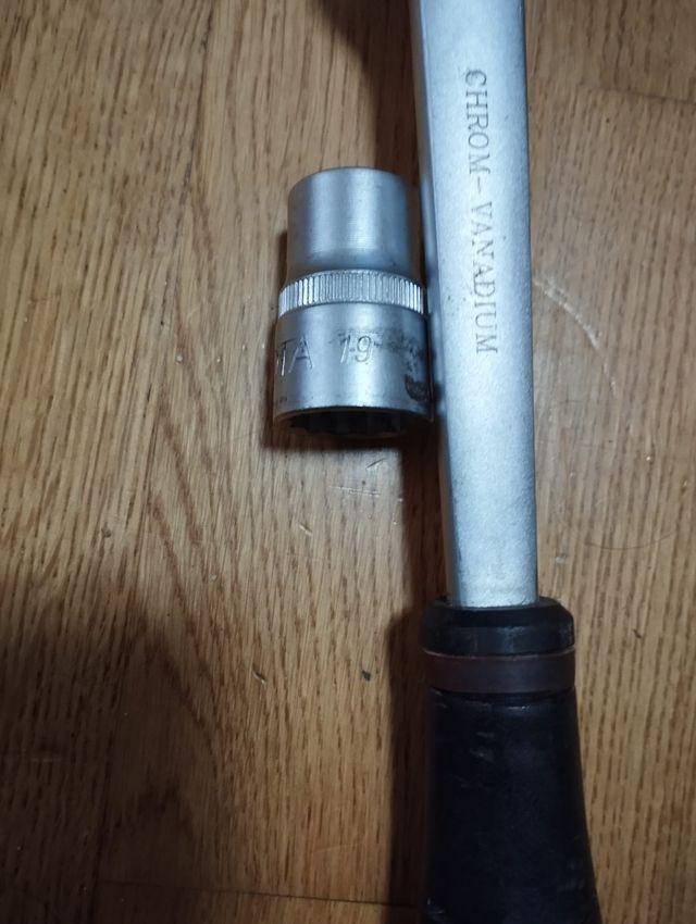 Carraca 1/2 con un vaso de 19