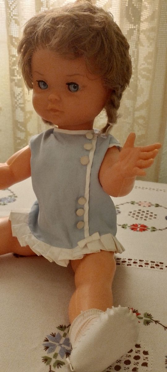 Muñeca antigua años 60