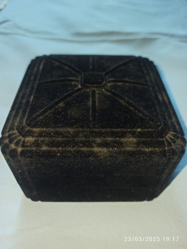 Brazalete de plata antiguo tallado