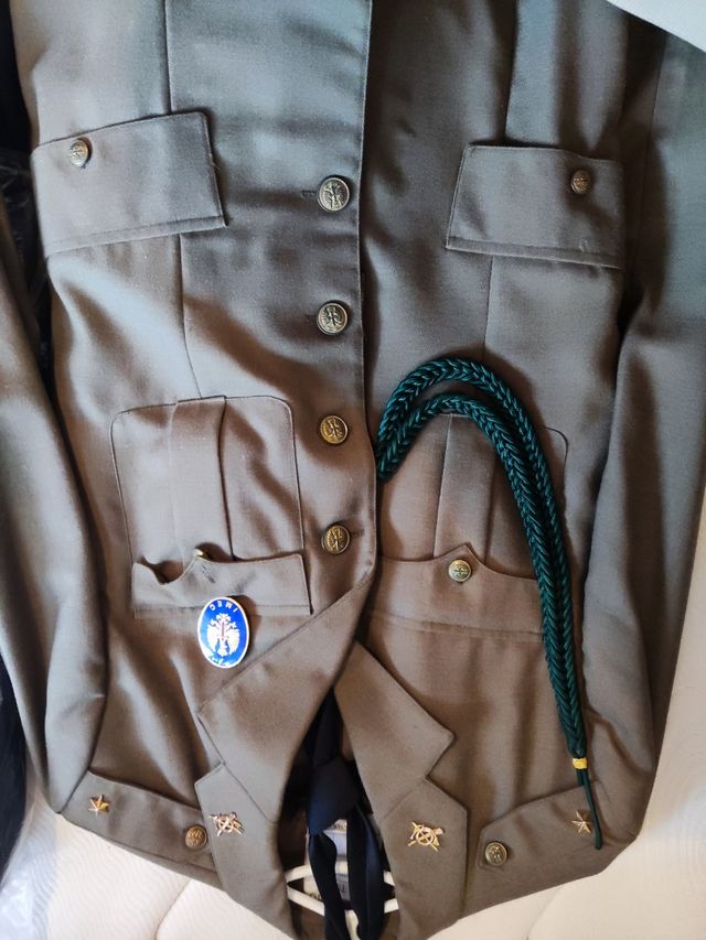 Chaqueta y pantalón ejercito