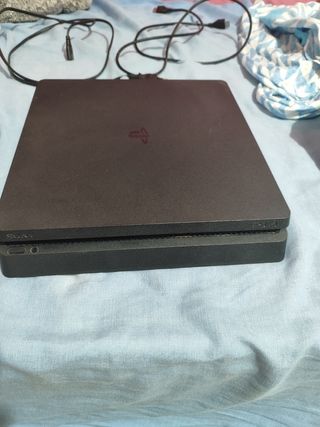 PS4 más 2 juegos 