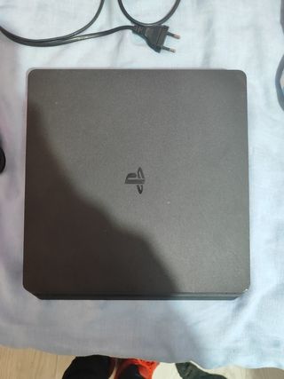 PS4 más 2 juegos 
