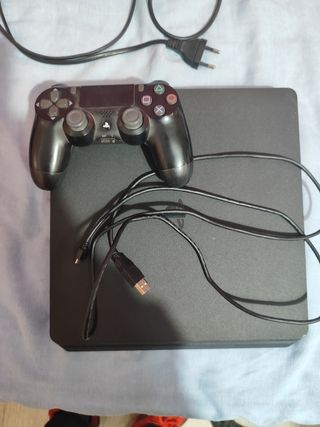PS4 más 2 juegos 