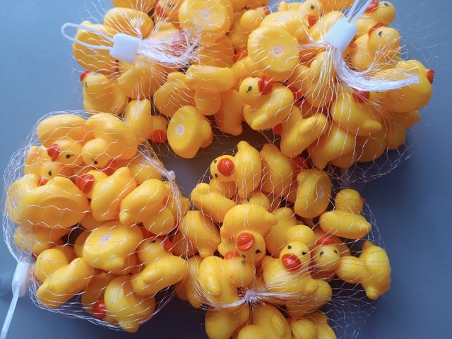 PATITOS DE PLÁSTICO PARA JUEGOS DE AGUA
