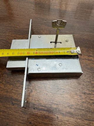 Serratura di metallo