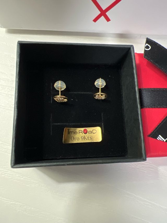 Pendientes inicial M Oro 9Kts