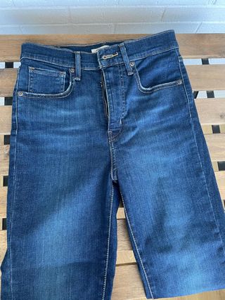Vendo pantalones Levis W27 L32 