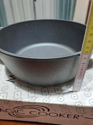 Padella antiaderente.Magic Cooker