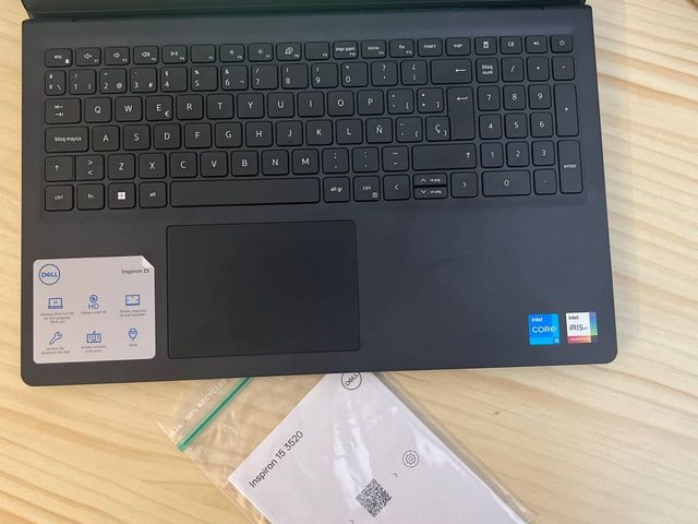Portátil Dell Inspiron 15 3520 i5 512GB 15.6 FHD