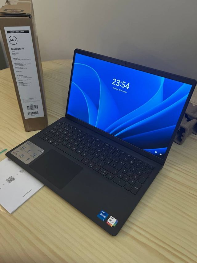 Portátil Dell Inspiron 15 3520 i5 512GB 15.6 FHD