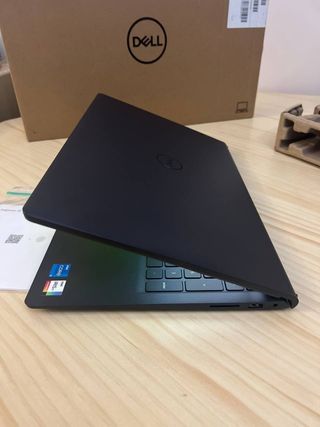 Computer portatile Dell Inspiron 15 3520 i5 da 512 GB 15.6 FHD 
