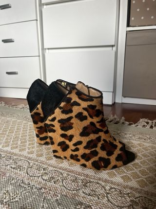 Zapatos cuña animal print leopardo T.36 Zara