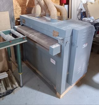 Lijadora de rodillos. Maquinaria carpinteria