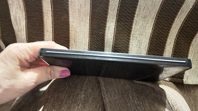 2 porta mascarillas con 26 salvaorejas.