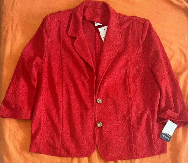 Chaqueta de vestir rosa fucsia apagado.