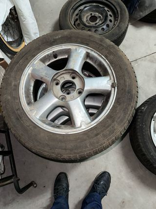 Llantas nissan almera