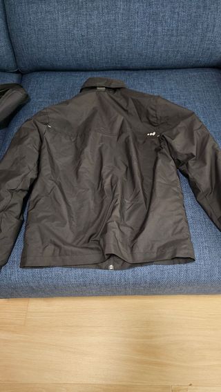 Ropa de esquí hombre talla S. Cazadora y pantalón