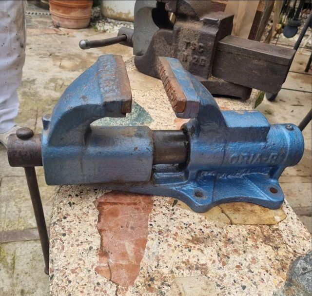 Tornillo de mesa Marca ACERO.ORIA B