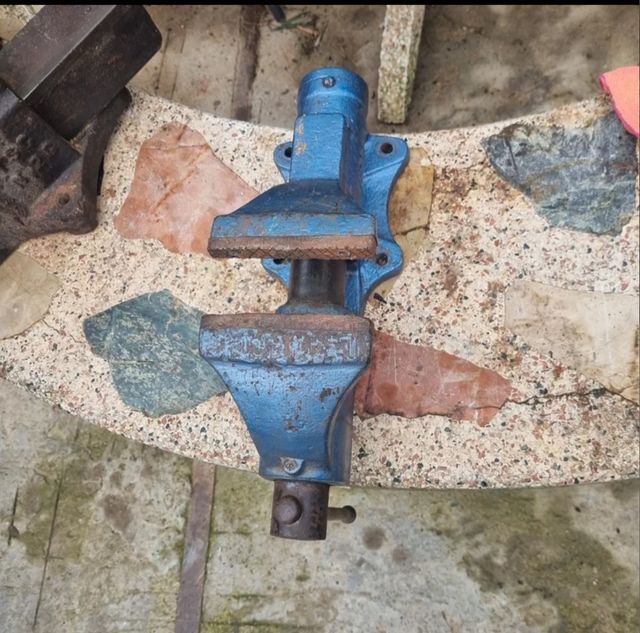 Tornillo de mesa Marca ACERO.ORIA B