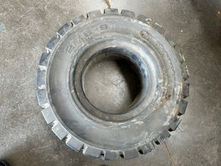 Ruedas carretilla elevadora macizas