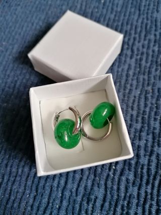 Pendientes con piedras naturales