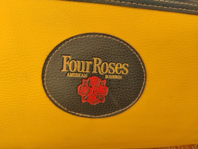 Bolsa de viaje Four Roses, 