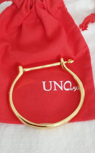 Pulsera rigida uno de 50