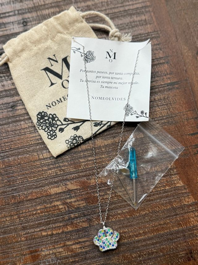 Colgante y cadena "NO ME OLVIDES"