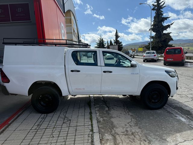 Toyota Hilux 2021