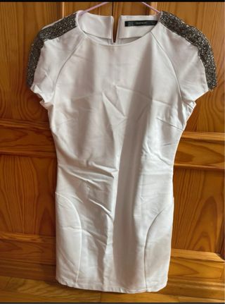 Vestido blanco de Zara talla M