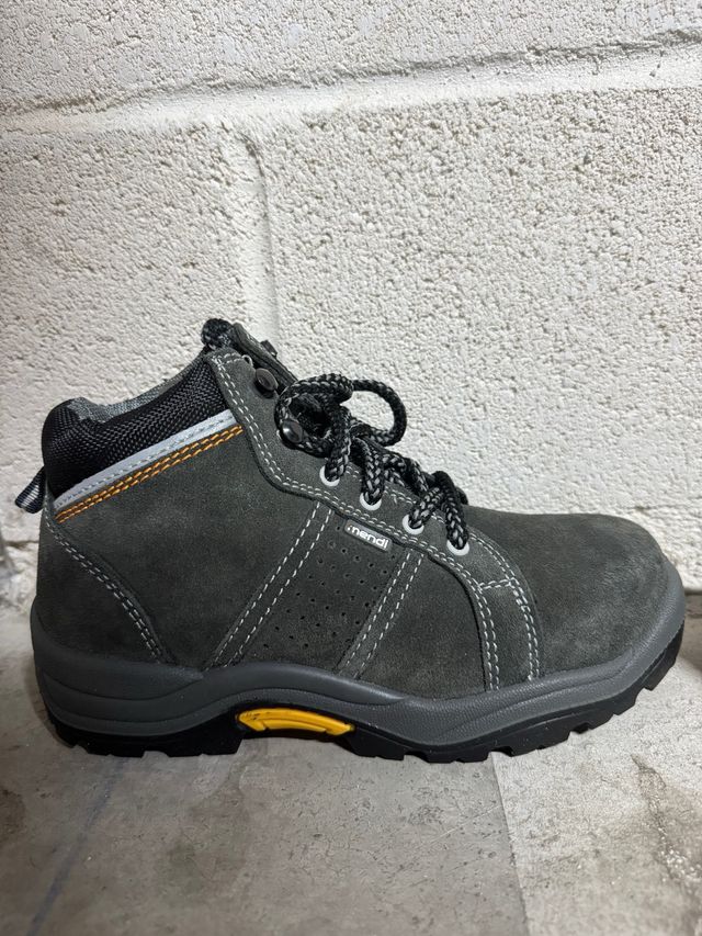 Botas de trabajo nuevas seguridad