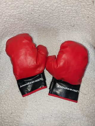 Guantes de boxeo de niño nuevos