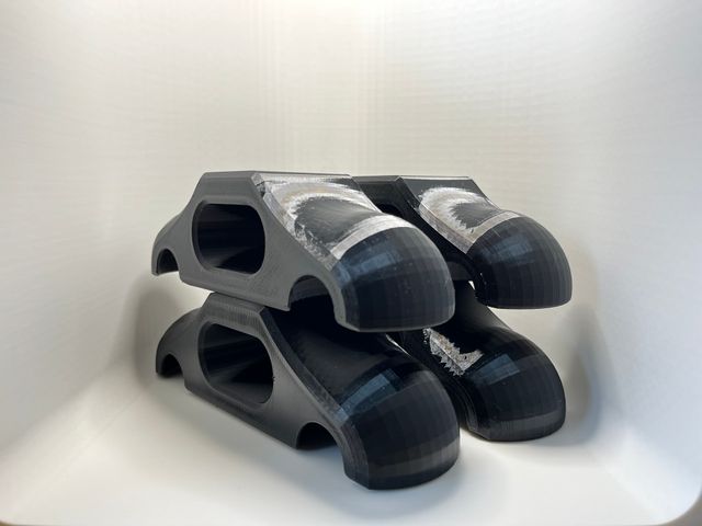 Rullo per ciclismo indoor Zwift Hub a 4 girevoli