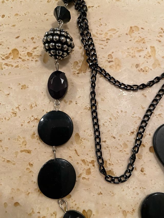 Collar largo negro de artesania