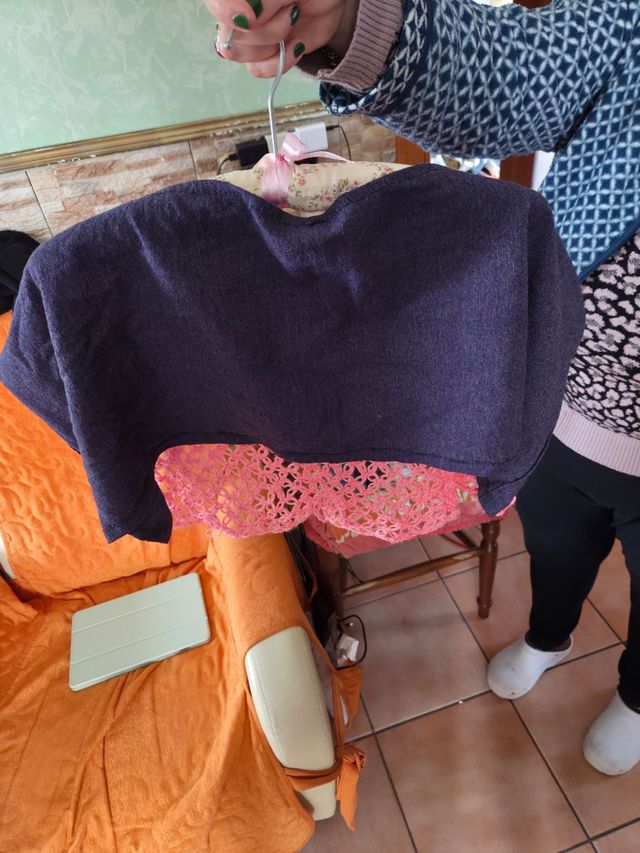 Maglia con annesso coprispalle 